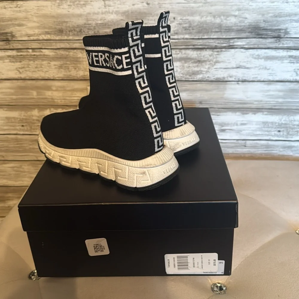Versace kids BLACK TRIGRECA SOCK TRAINERS - Picture 4 of 6